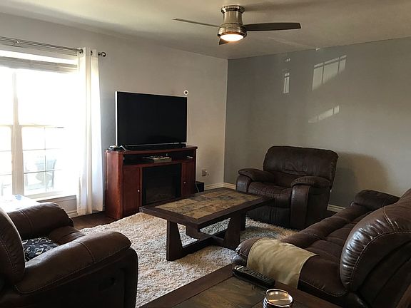 3rd image of 3800 Boulder Ave
