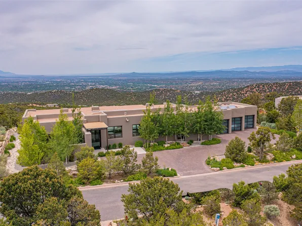 1168 S Summit Dr, Santa Fe, NM 87501