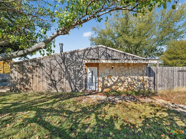 205 Lakewood Dr, Gatesville, TX 76528