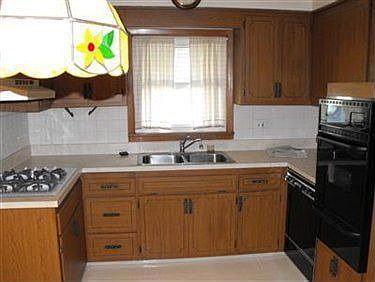 3rd image of 21601 Ivan Ave