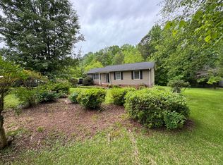 325 W Sunsetstrip Dr, Seneca, SC 29672