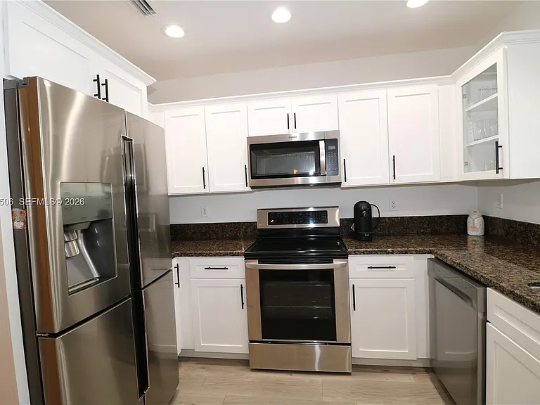 7961 SW 110th Ter — Photo 15