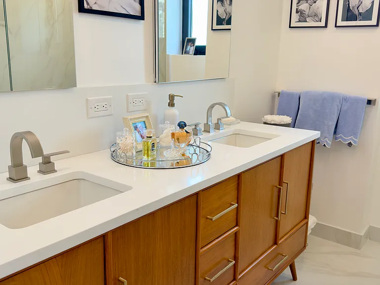 200 Central Park S #27B — Photo 8