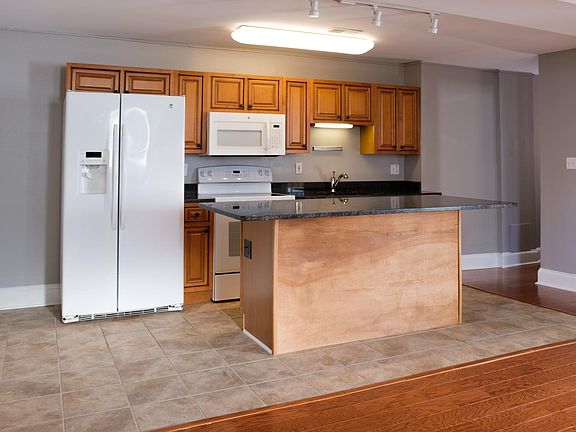 2nd image of 1300 Saint Paul St APT 2