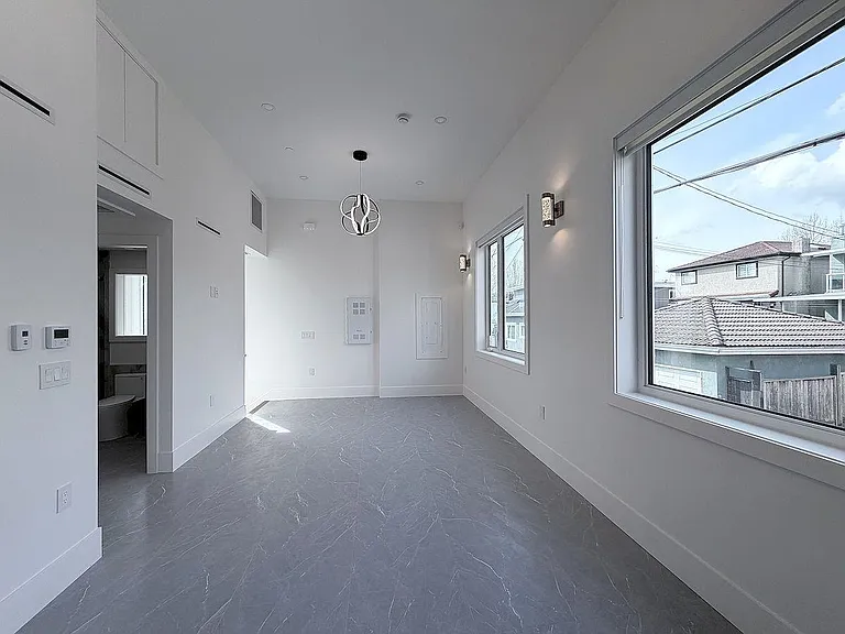10XX E 62nd Ave — Photo 9
