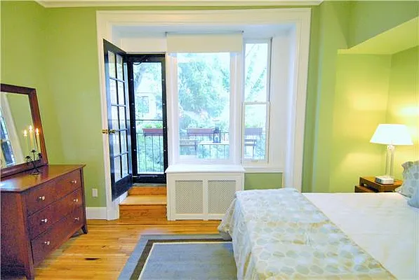 Sold by R New York | media 25