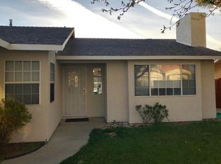 37237 55th St E, Palmdale, CA 93552