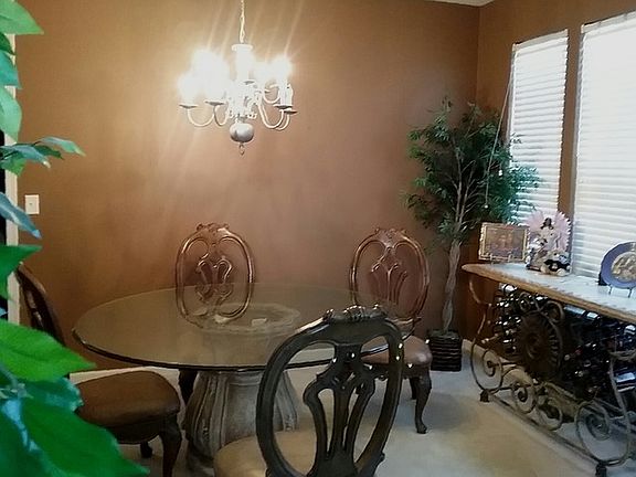 4th image of 4037 Stratford Ln
