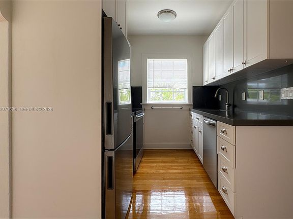 5th image of 4342 Sheridan Ave APT 5