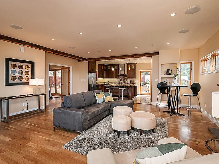 2 San Diego Ct — Photo 17
