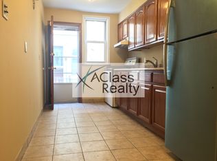 2462 Crescent St, Astoria, NY 11102