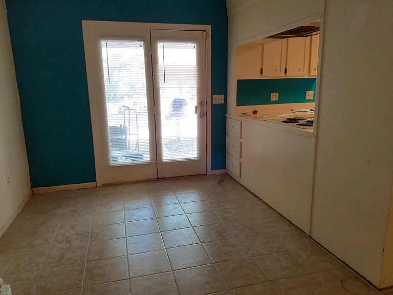 954 Glastonbury Cir #B — Photo 8