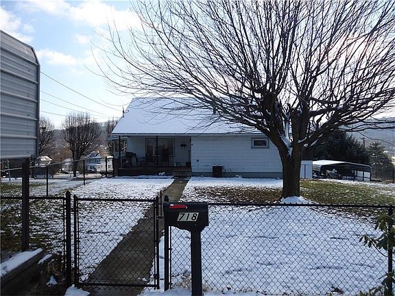 3rd image of 718 S 6th St