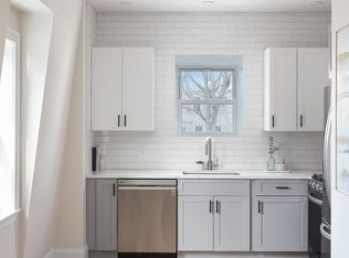 226 Saratoga St #PENTHOUSE 3, Boston, MA 02128