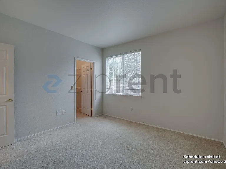 25235 SE Klahanie Blvd #C201 — Photo 14