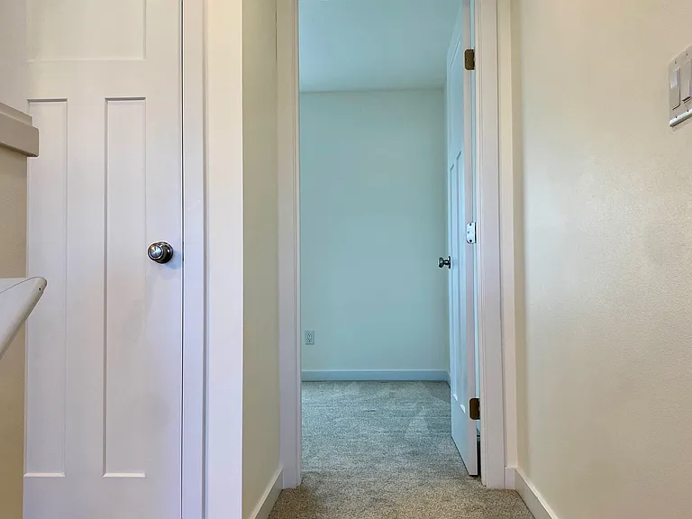 2285 Brome St — Photo 19