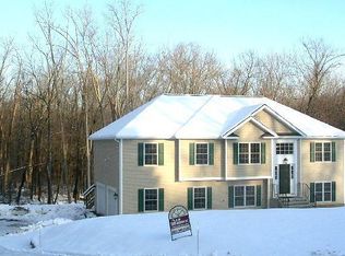 35 Aspen Way, Danbury, CT 06810