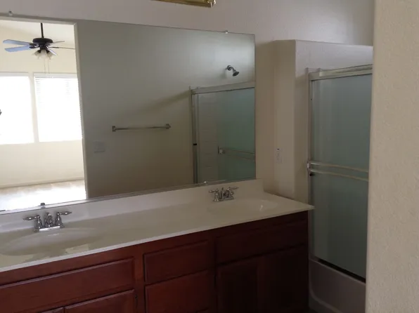 1800 Boardwalk Dr, Linda, CA 95901