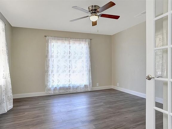 3rd image of 320 W Evans Ave