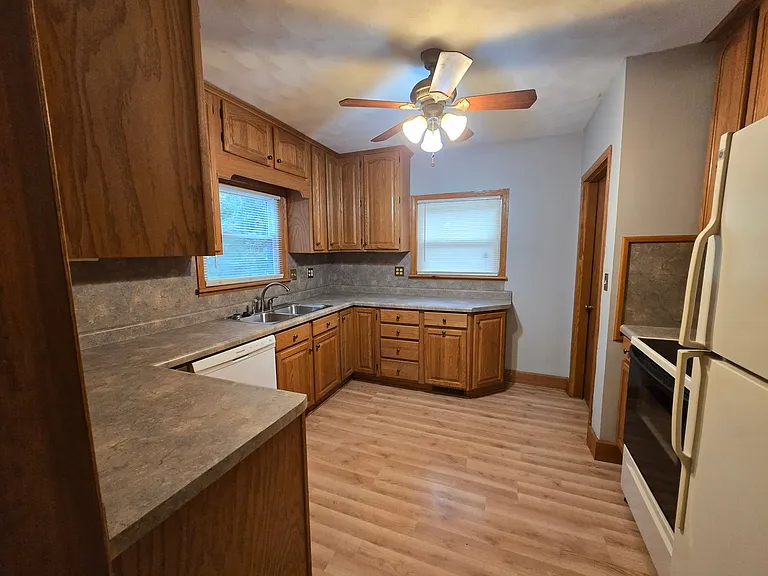804 W Lombard St — Photo 3