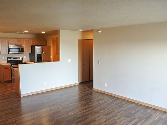 3rd image of 1624 20th Ave NW APT 301