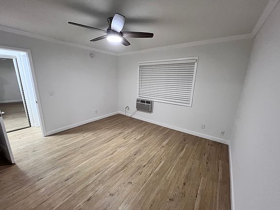 5th image of 1954 S Bedford St #2