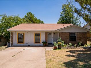 835 Lake View Rdg, White Settlement, TX 76108