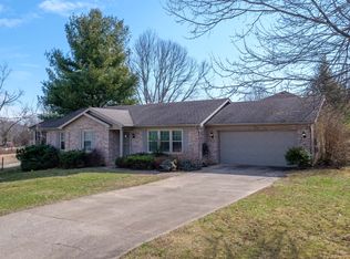 205 Columbia Ln E, Shepherdsville, KY 40165