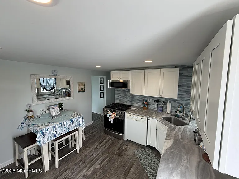 1510R Bay Blvd #UP — Photo 5