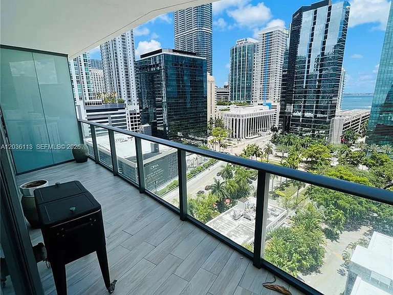 45 SW 9th St #1103 — Photo 11
