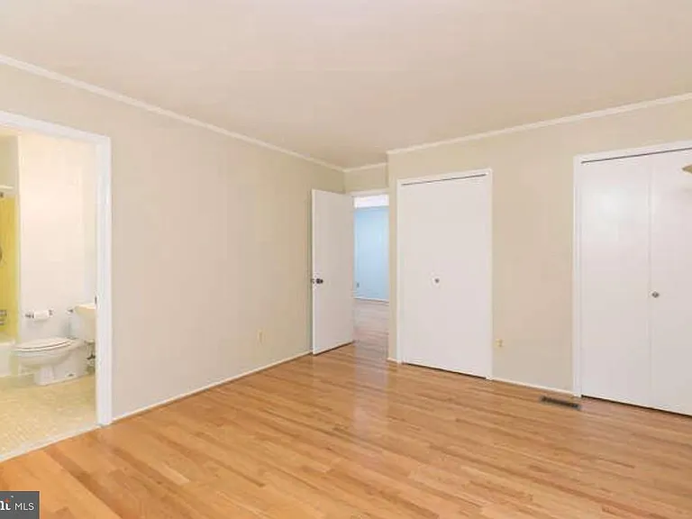 8302 Moline Pl — Photo 16