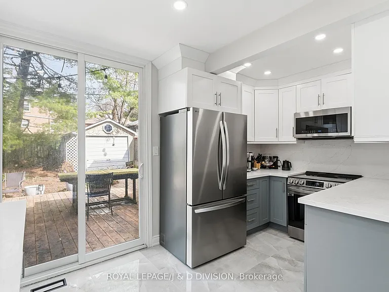 118 Bogert Ave #UPPER — Photo 4