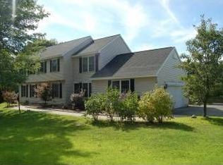 1 Glenhaven Sq, Troy, NY 12180