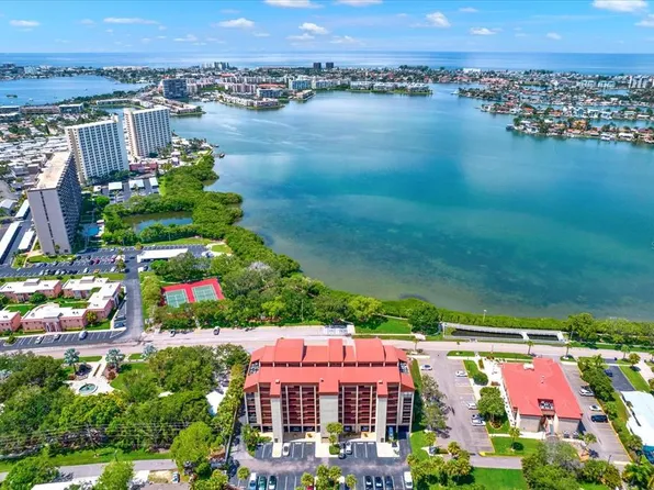 7037 Sunset Dr S APT 403, South Pasadena, FL 33707