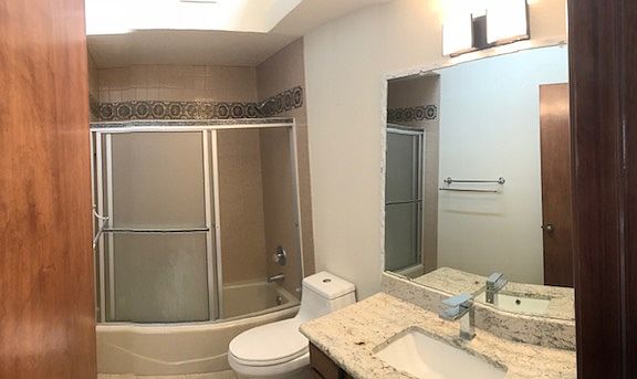 4th image of 220 Canyon Terrace Dr