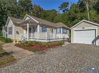 260 Pocahontas Rd, Kilmarnock, VA 22482
