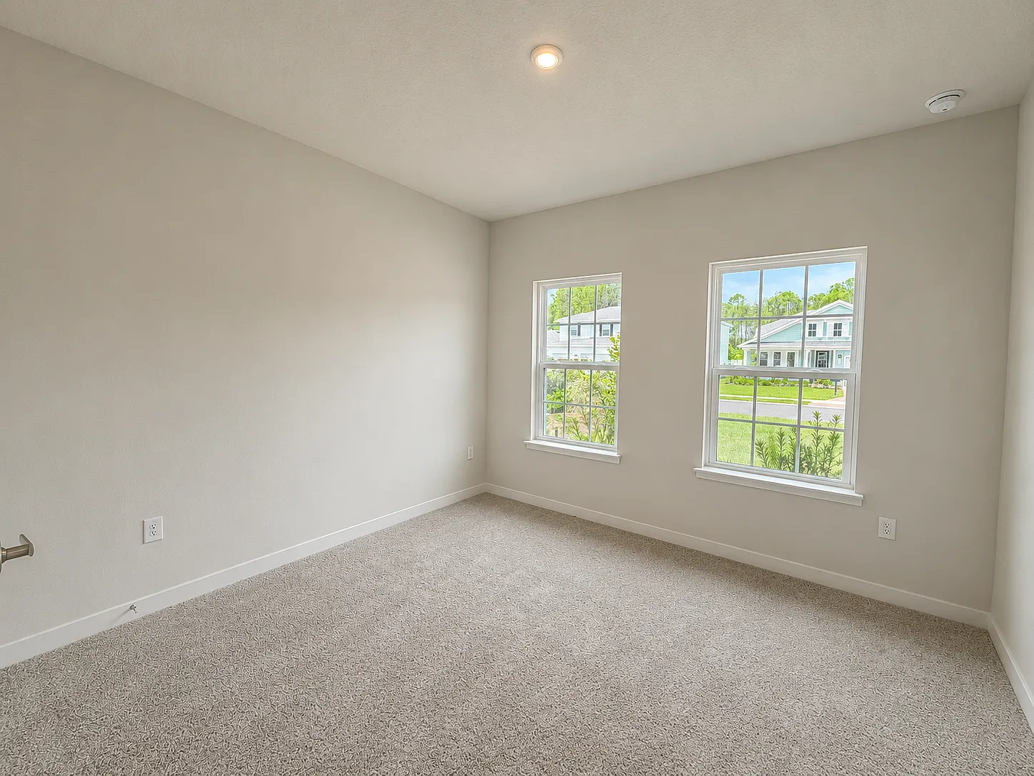 4 bed, 2.0 bath, 1815 sqft, $2,550 — Photo 2