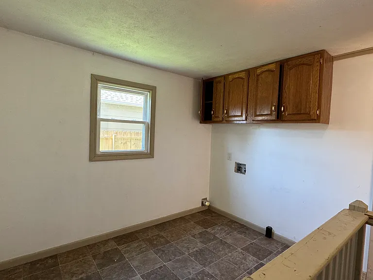 417 S Chicago Ave — Photo 4