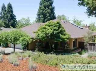 4709 Hillsboro Cir, Santa Rosa, CA 95405