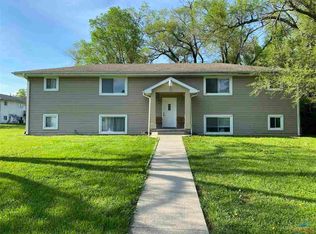 1612 Irene Cir, Sedalia, MO 65301