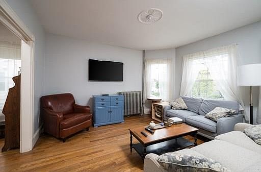 5th image of 239 Newbury Ave