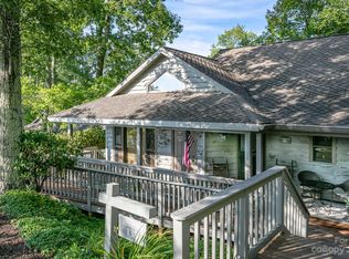 135 Club House Dr, Burnsville, NC 28714