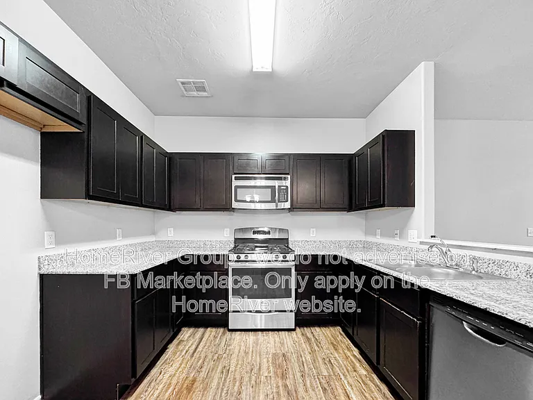 200 Ashley Dr — Photo 23