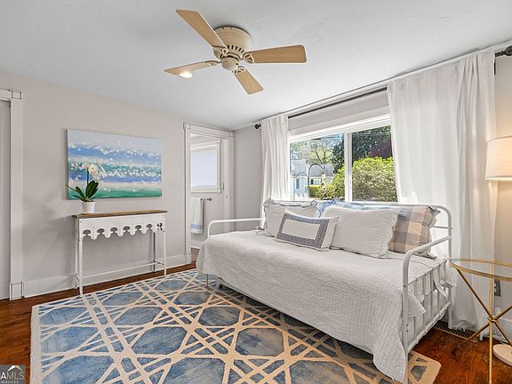 3rd image of 4010 Lower Roswell Rd