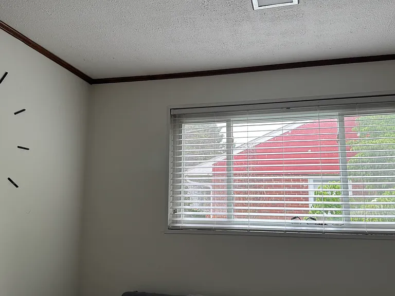 1911 Henry Rd — Photo 9