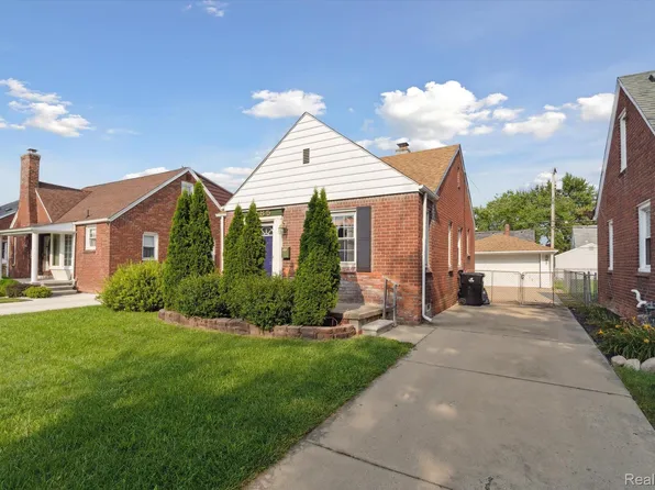 1485 21st St, Wyandotte, MI 48192