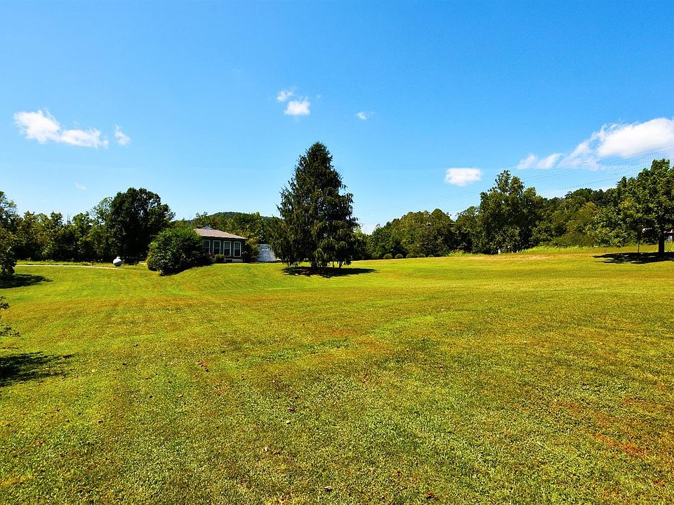 1st image of 950 Cow Creek Rd