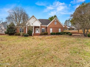 207 Fairlane Dr, Sweetwater, TN 37874