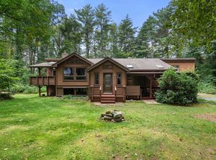 11 Old Village Rd, Sturbridge, MA 01566