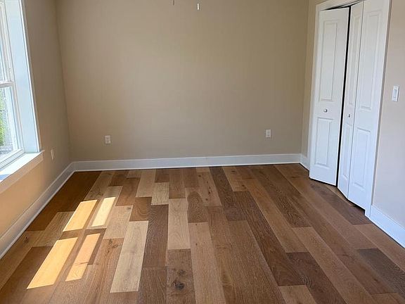 5th image of 1937 Brookside Dr